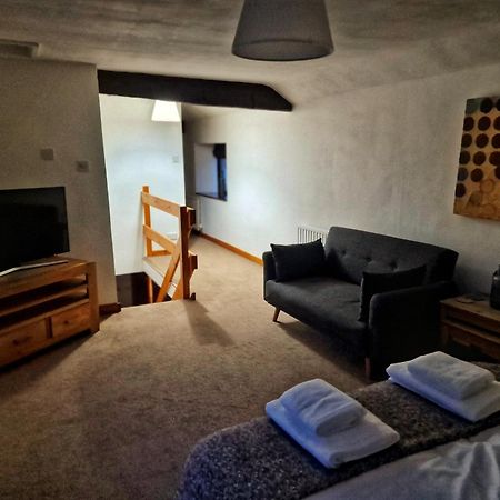 The Lodge@ Beechwood House Mossley Экстерьер фото